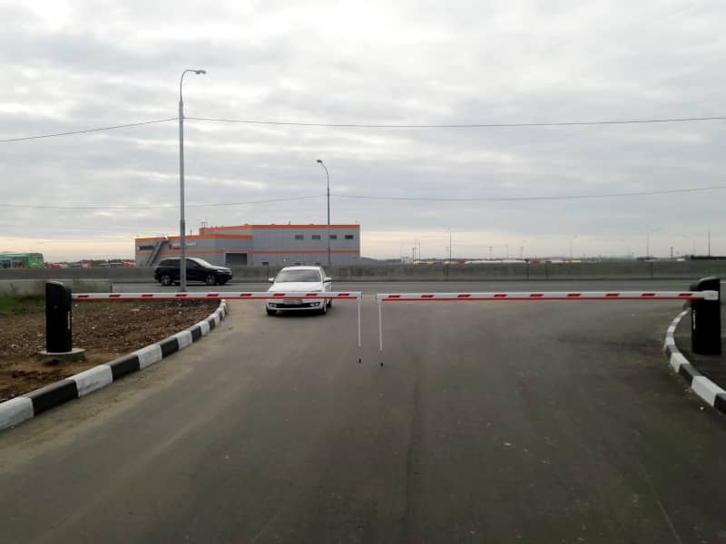 Шлагбаум DoorHan в Санкт-Петербурге с установкой