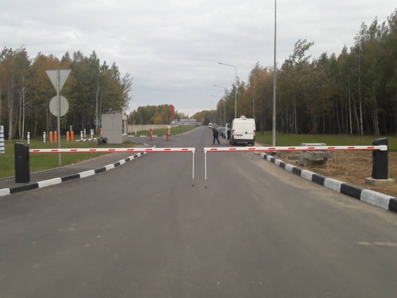 Шлагбаум DoorHan в Санкт-Петербурге с установкой